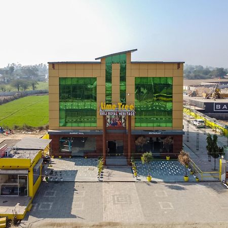 Lime Tree Hotel And Banquet Vrindāvan 外观 照片