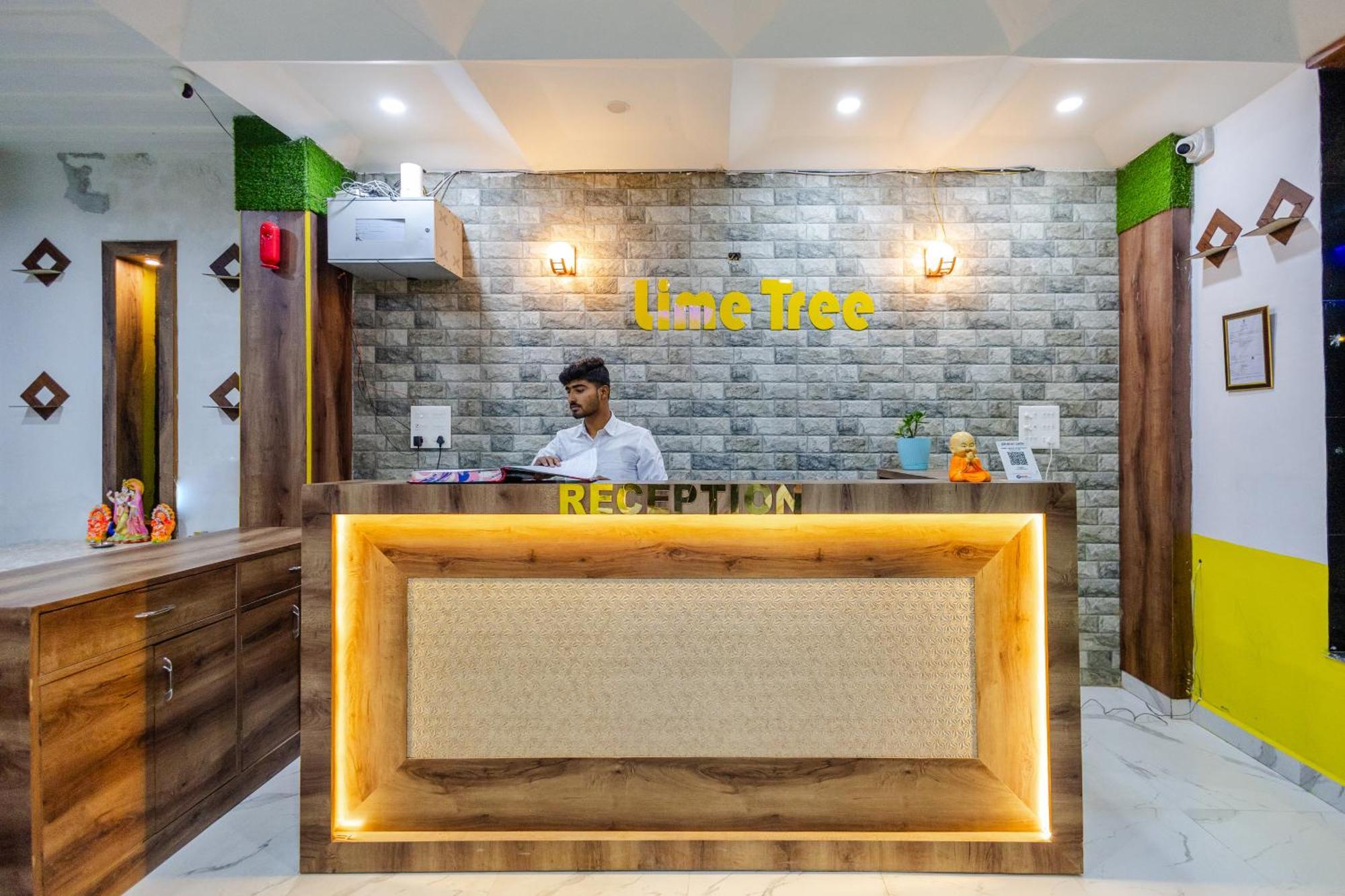Lime Tree Hotel And Banquet Vrindāvan 外观 照片