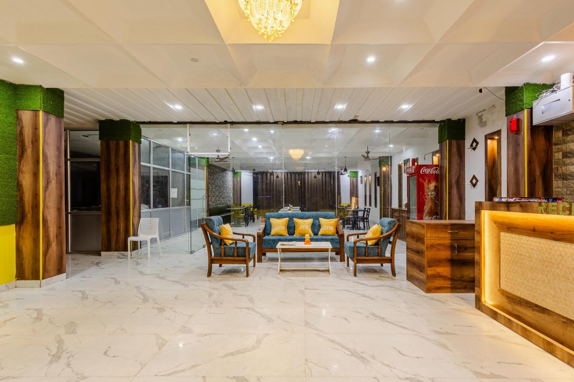 Lime Tree Hotel And Banquet Vrindāvan 外观 照片