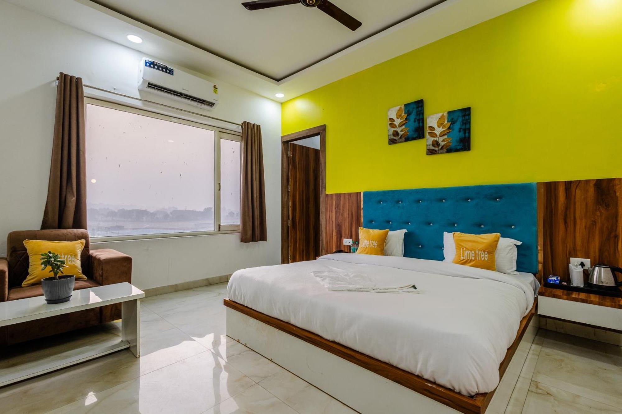 Lime Tree Hotel And Banquet Vrindāvan 外观 照片