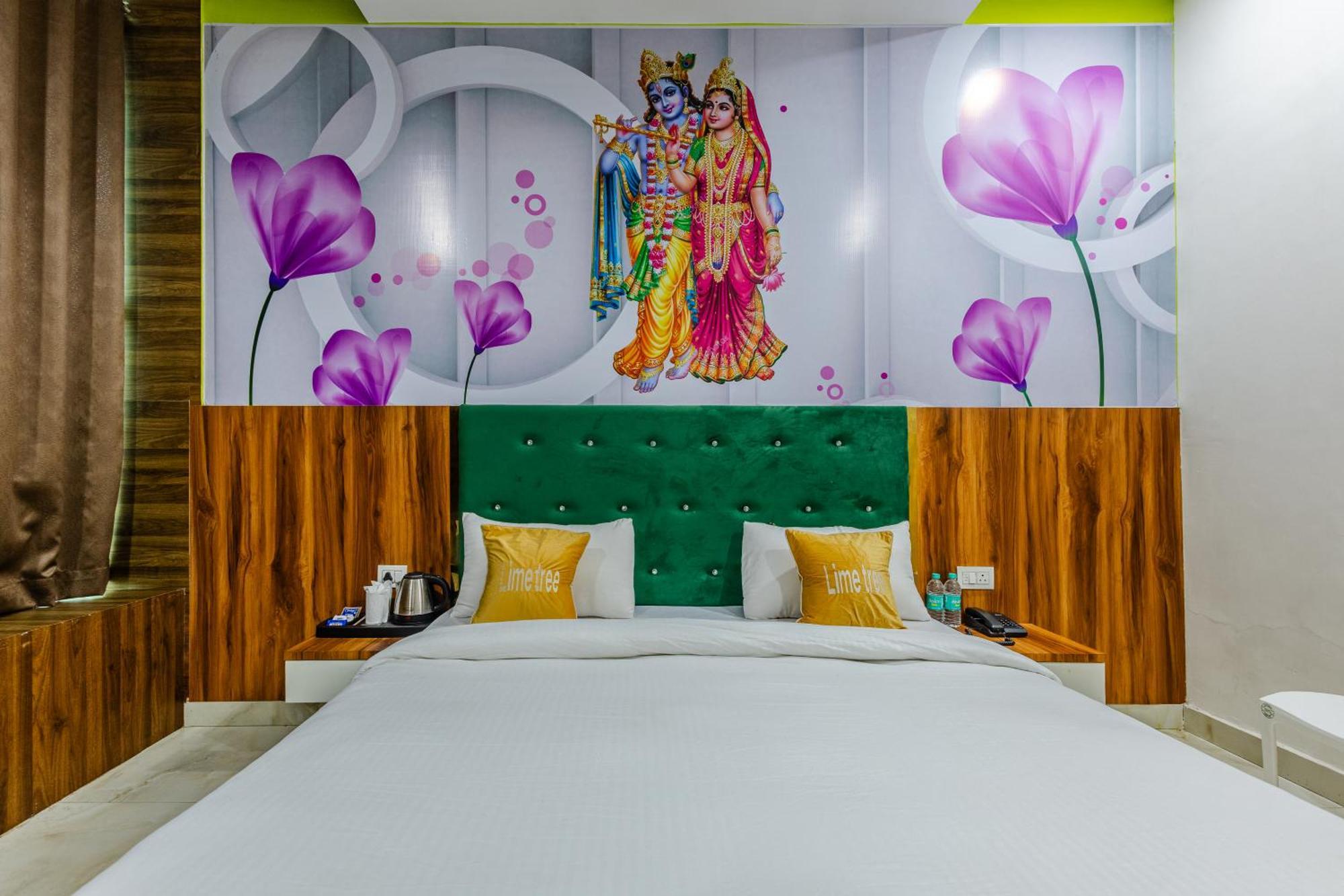 Lime Tree Hotel And Banquet Vrindāvan 外观 照片