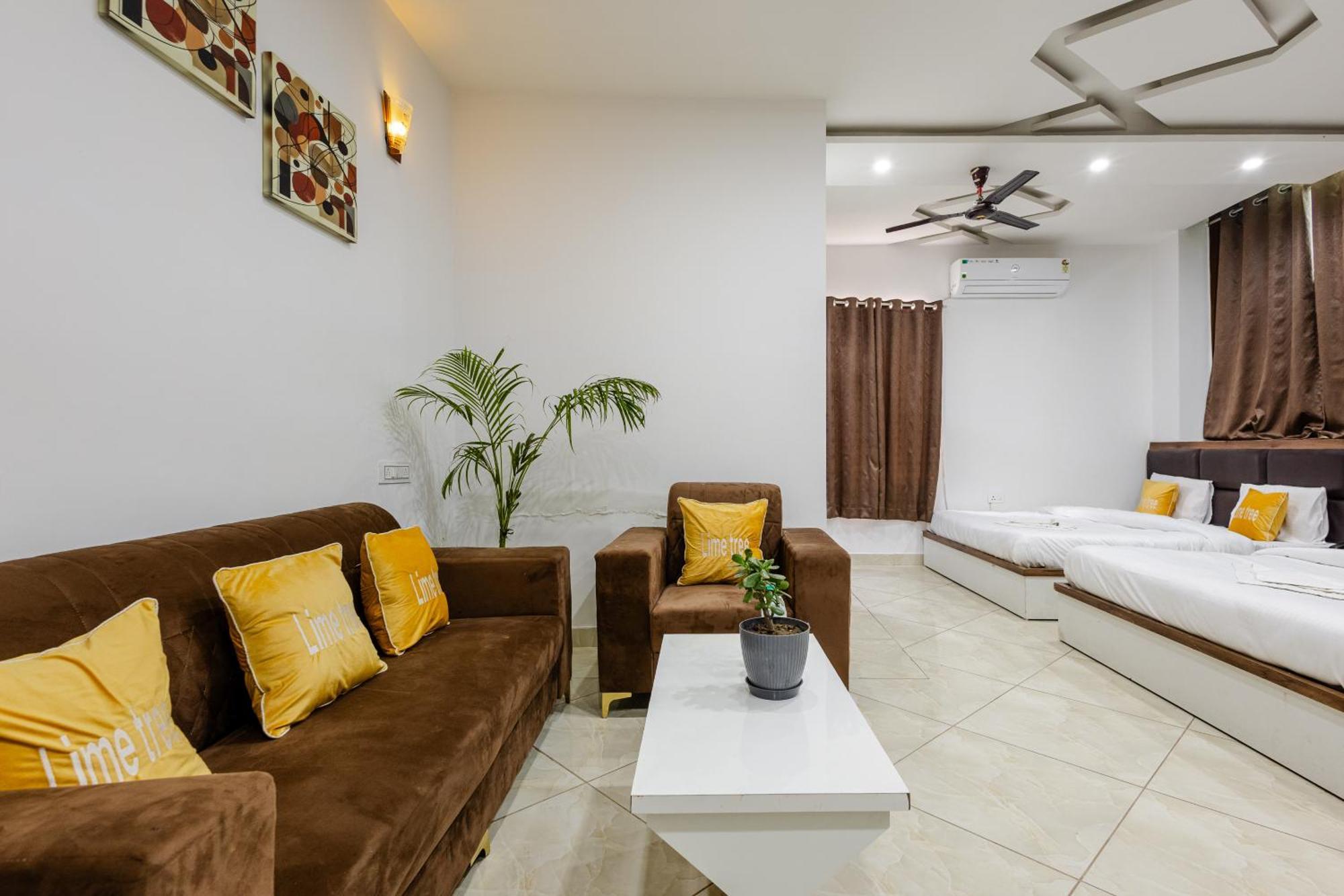 Lime Tree Hotel And Banquet Vrindāvan 外观 照片
